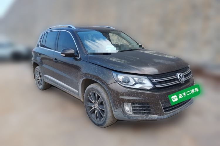 Used Volkswagen Tiguan 2015 1.8TSI Automatic Two-Wheel Drive Luxury Model Front Right 45 Deg