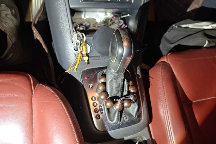 Used Volkswagen Tiguan 2015 2.0 TSI Automatic All-Wheel Drive Flagship Edition Gear Lever