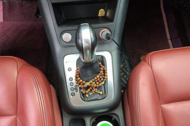 Used Volkswagen Tiguan 2015 2.0 TSI Automatic All-Wheel Drive Flagship Edition Gear Lever
