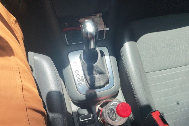Used Volkswagen Tiguan 2015 1.8TSI Automatic Two-Wheel Drive Trend Edition Gear Lever