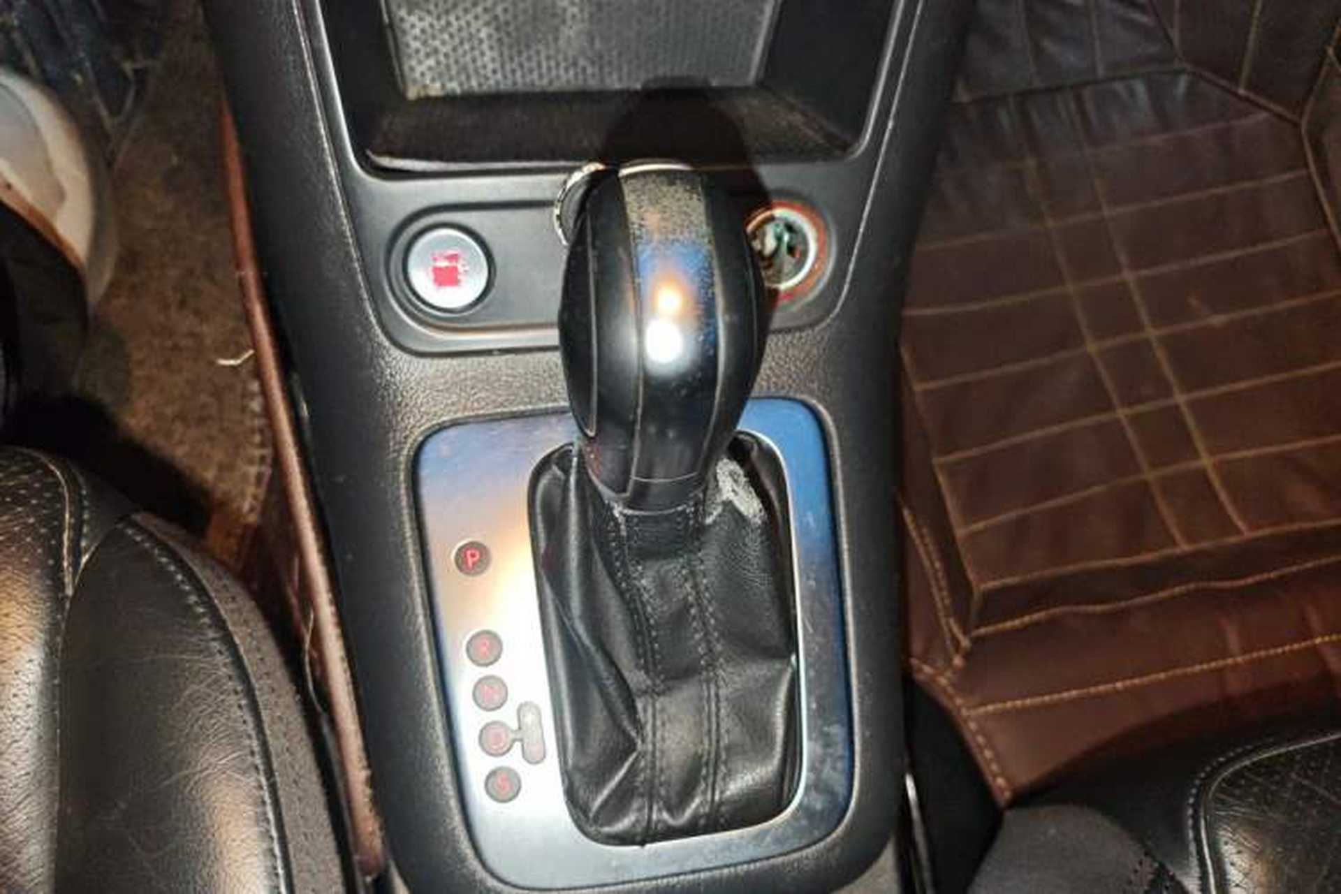 Used Volkswagen Tiguan 2015 1.8TSI Automatic Two-Wheel Drive Luxury Model Gear Lever