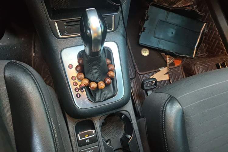 Used Volkswagen Tiguan 2015 1.8TSI Automatic Two-Wheel Drive Trend Edition Gear Lever
