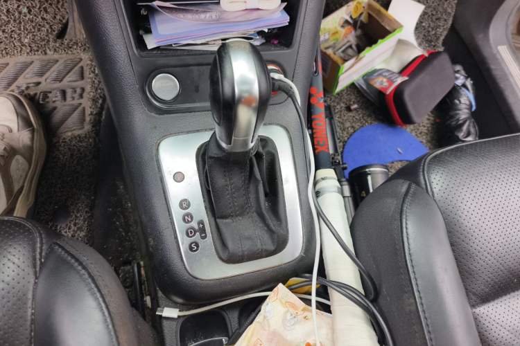 Used Volkswagen Tiguan 2015 1.8TSI Automatic Two-Wheel Drive Luxury Model Gear Lever