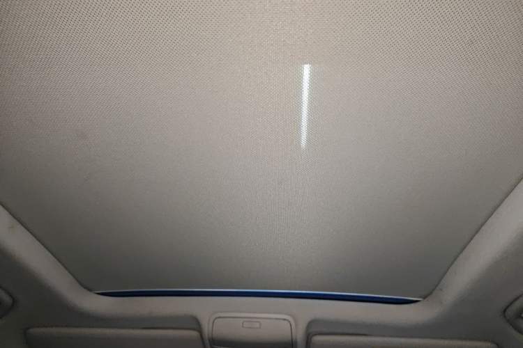 Used Volkswagen Tiguan 2015 1.8TSI Automatic Two-Wheel Drive Luxury Model Headliner