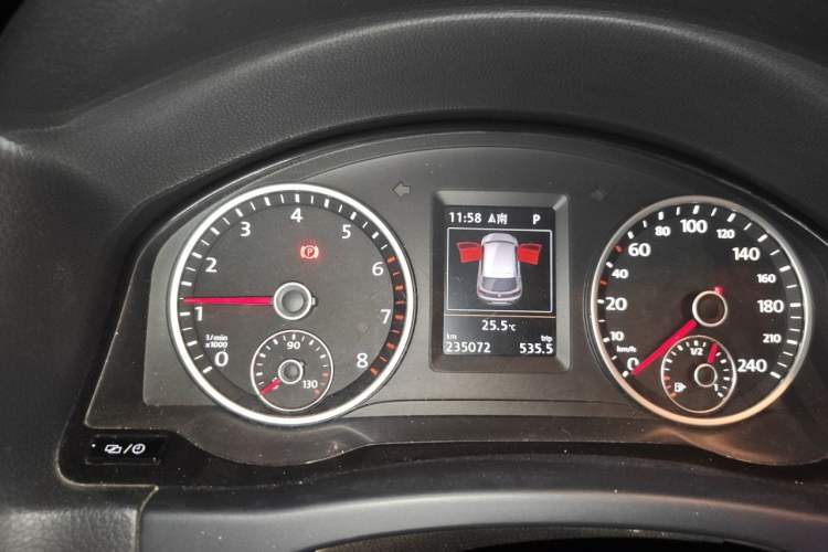 Used Volkswagen Tiguan 2015 2.0 TSI Automatic All-Wheel Drive Flagship Edition Instrument Cluster