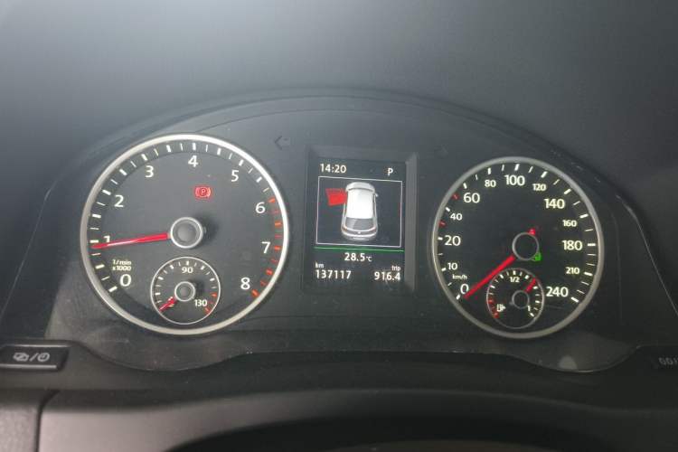 Used Volkswagen Tiguan 2015 1.8TSI Automatic Two-Wheel Drive Luxury Model Instrument Cluster