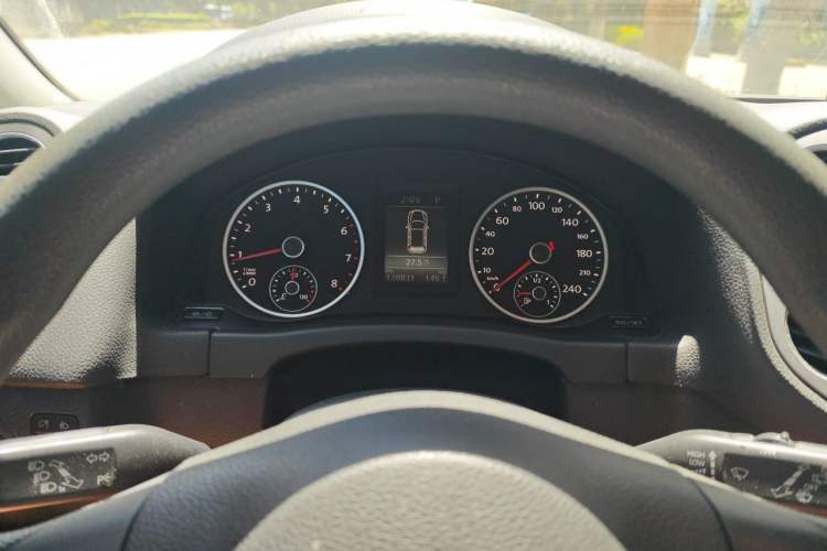 Used Volkswagen Tiguan 2015 1.8TSI Automatic Two-Wheel Drive Trend Edition Instrument Cluster