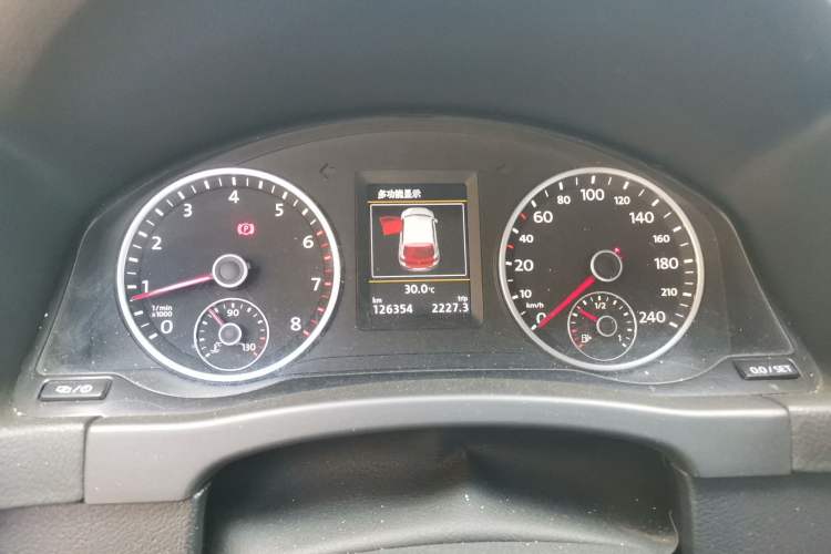 Used Volkswagen Tiguan 2015 1.8TSI Automatic Two-Wheel Drive Luxury Model Instrument Cluster