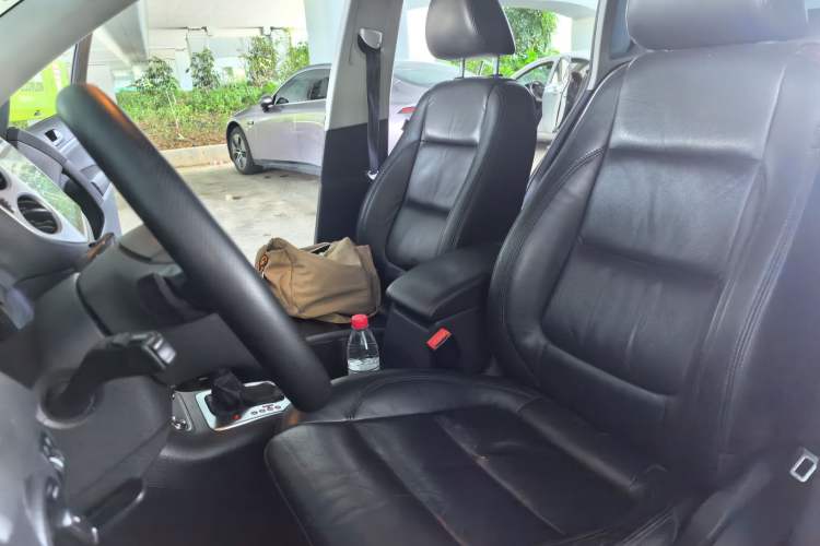 Used Volkswagen Tiguan 2015 1.8TSI Automatic Two-Wheel Drive Luxury Model Left Front Seat