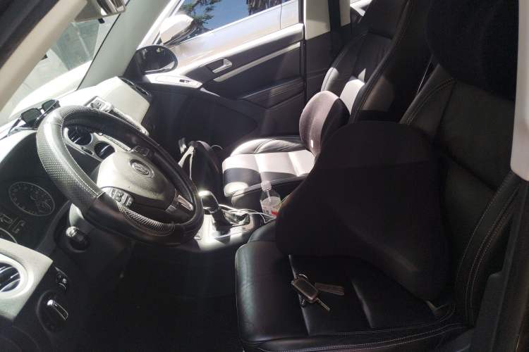 Used Volkswagen Tiguan 2015 1.8TSI Automatic Two-Wheel Drive Comfort Edition Left Front Seat