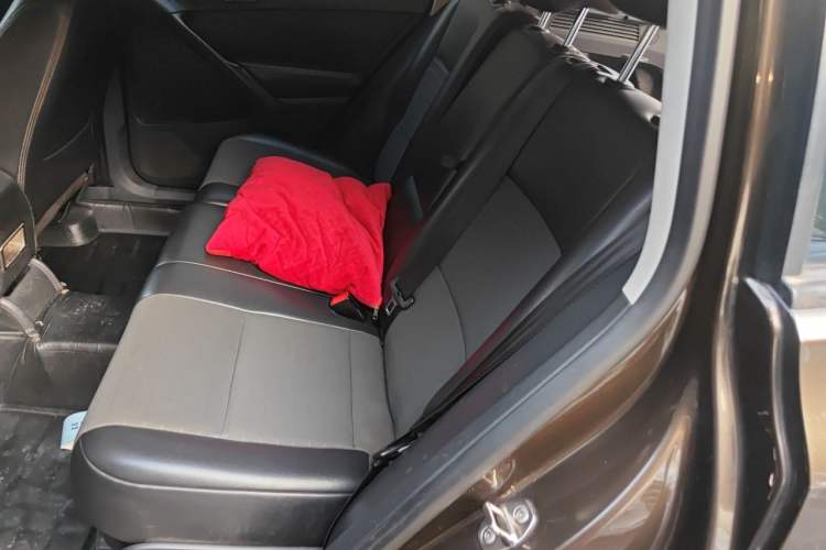 Used Volkswagen Tiguan 2015 1.8TSI Automatic Two-Wheel Drive Trend Edition Left Rear Seat