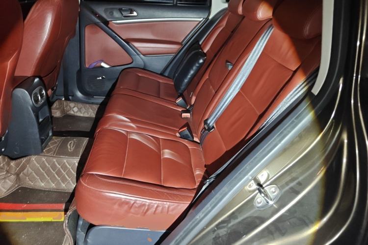 Used Volkswagen Tiguan 2015 2.0 TSI Automatic All-Wheel Drive Flagship Edition Left Rear Seat