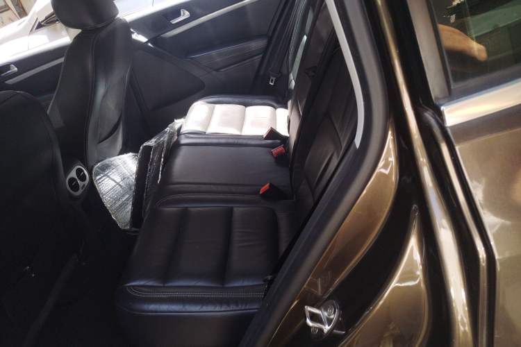 Used Volkswagen Tiguan 2015 1.8TSI Automatic Two-Wheel Drive Comfort Edition Left Rear Seat