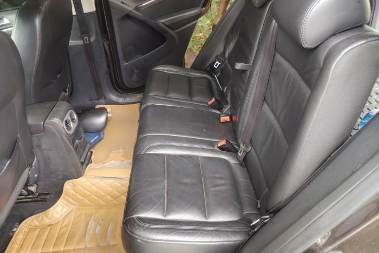 Used Volkswagen Tiguan 2015 1.8TSI Automatic Two-Wheel Drive Comfort Edition Left Rear Seat