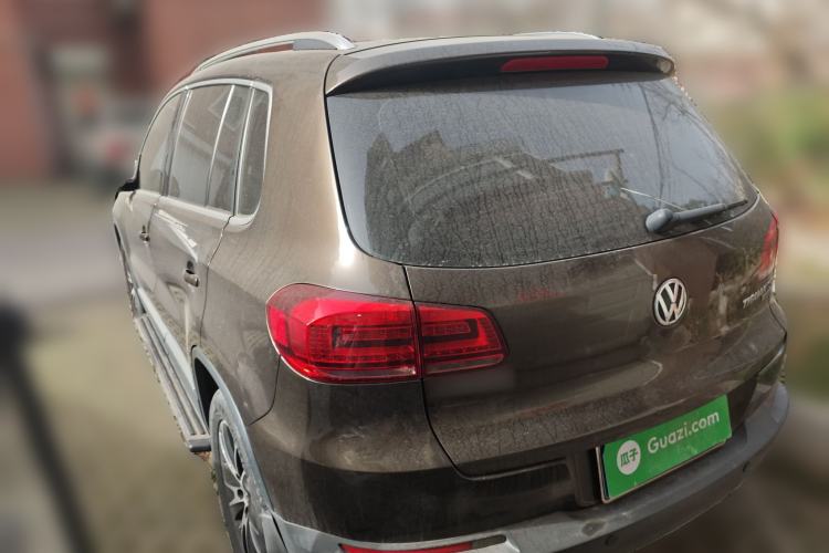 Used Volkswagen Tiguan 2015 1.8TSI Automatic All-Wheel-Drive Luxury Model Rear Left 45 Deg