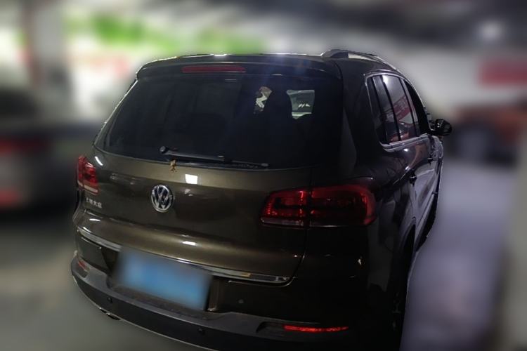 Used Volkswagen Tiguan 2015 1.8TSI Automatic Two-Wheel Drive Luxury Model Rear Right 45 Deg