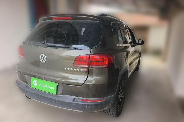 Used Volkswagen Tiguan 2015 1.8TSI Automatic Two-Wheel Drive Luxury Model Rear Right 45 Deg