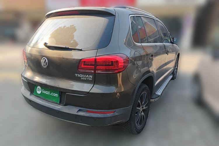 Used Volkswagen Tiguan 2015 1.8TSI Automatic Two-Wheel Drive Luxury Model Rear Right 45 Deg