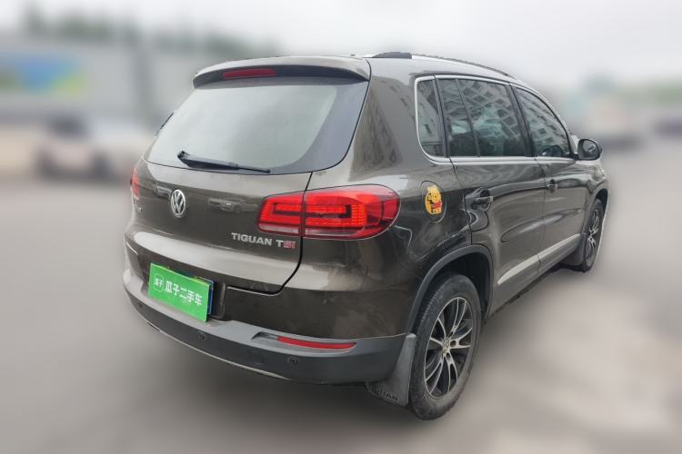Used Volkswagen Tiguan 2015 1.8TSI Automatic Two-Wheel Drive Luxury Model Rear Right 45 Deg