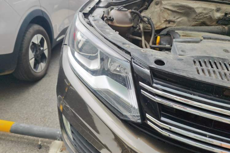 Used Volkswagen Tiguan 2015 1.8TSI Automatic Two-Wheel Drive Luxury Model Right Front Headlight