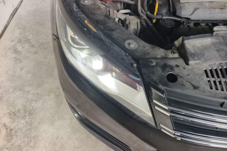 Used Volkswagen Tiguan 2015 1.8TSI Automatic Two-Wheel Drive Luxury Model Right Front Headlight