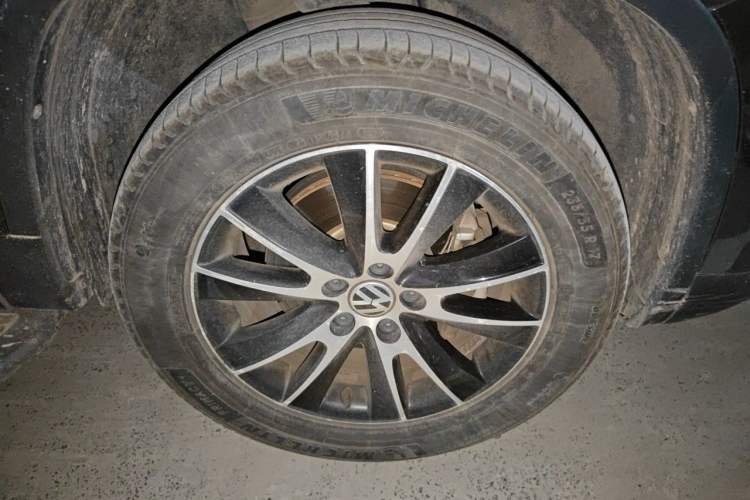Used Volkswagen Tiguan 2015 1.8TSI Automatic Two-Wheel Drive Luxury Model Right Front Wheel Hub