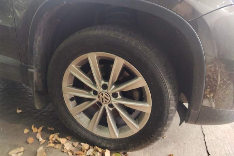 Used Volkswagen Tiguan 2015 1.8TSI Automatic Two-Wheel Drive Comfort Edition Right Front Wheel Hub