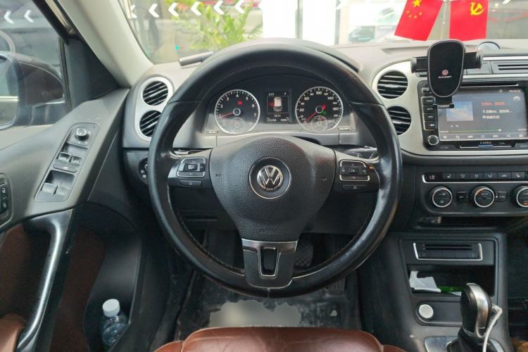 Used Volkswagen Tiguan 2015 1.8TSI Automatic Two-Wheel Drive Luxury Model Steering Wheel