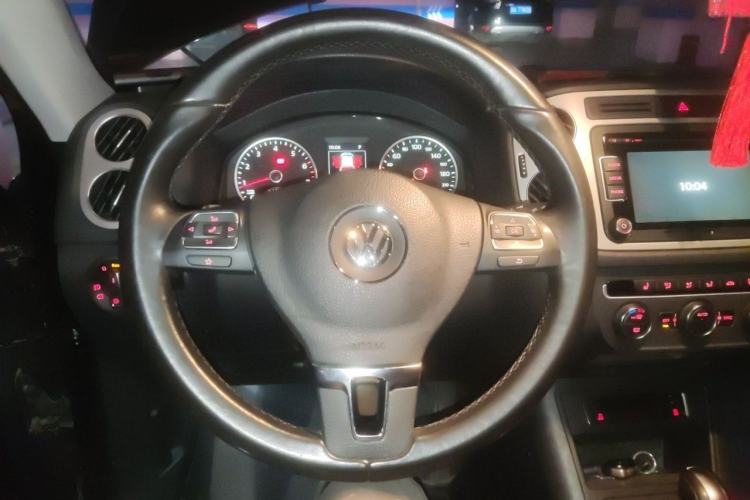 Used Volkswagen Tiguan 2015 1.8TSI Automatic Two-Wheel Drive Luxury Model Steering Wheel