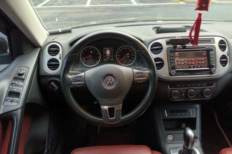 Used Volkswagen Tiguan 2015 2.0 TSI Automatic All-Wheel Drive Flagship Edition Steering Wheel