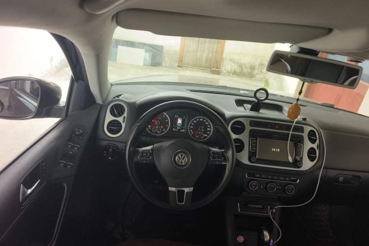 Used Volkswagen Tiguan 2015 1.8TSI Automatic Two-Wheel Drive Luxury Model Steering Wheel
