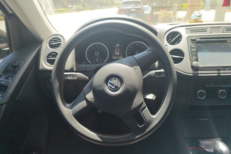 Used Volkswagen Tiguan 2015 1.8TSI Automatic Two-Wheel Drive Trend Edition Steering Wheel