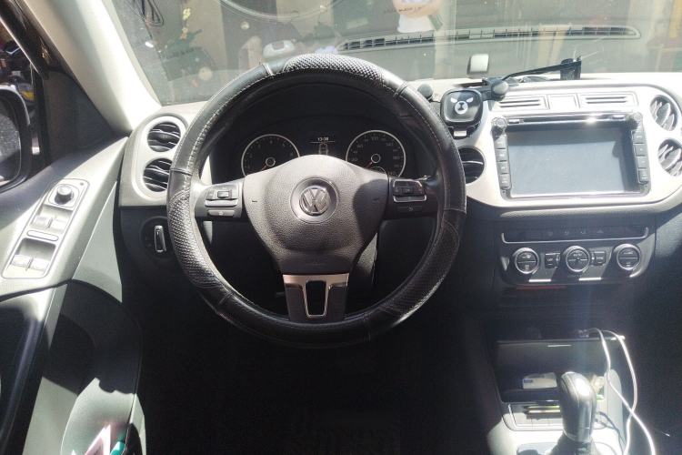 Used Volkswagen Tiguan 2015 1.8TSI Automatic Two-Wheel Drive Comfort Edition Steering Wheel