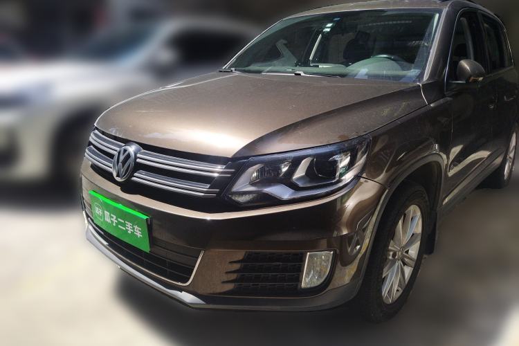 Used Volkswagen Tiguan 2015 1.8TSI Automatic Two-Wheel Drive Comfort Edition Guazi used car, China used car export, Used car for sale, Used  cars, Cheapest cars for sale