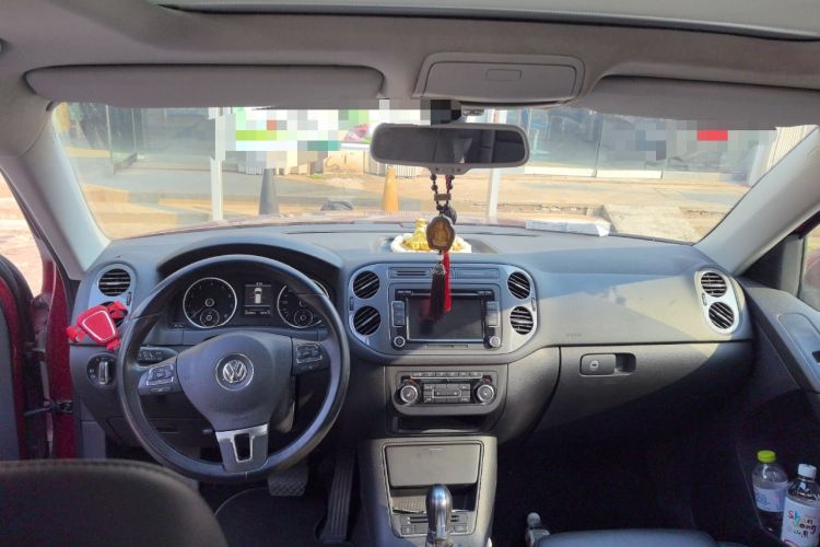 Used Volkswagen Tiguan 2015 2.0 TSI Comfort Edition Center Console