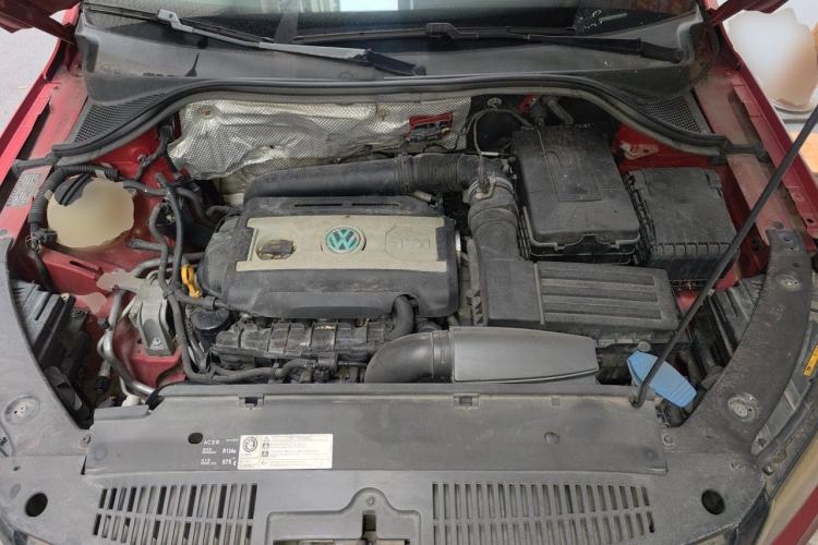Used Volkswagen Tiguan 2015 1.8TSI Automatic All-Wheel-Drive Luxury Model Engine Bay