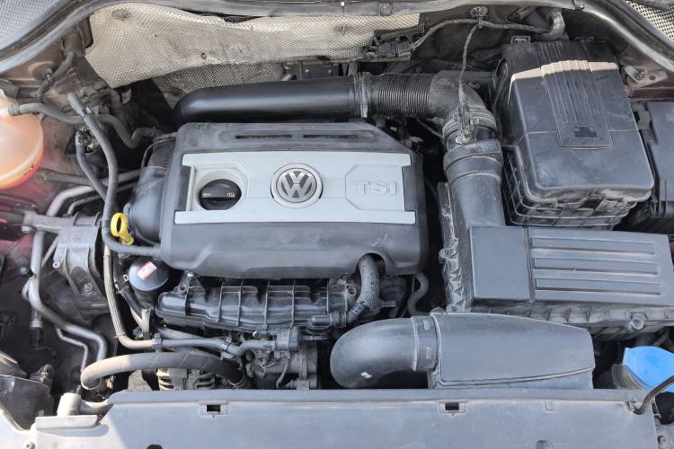 Used Volkswagen Tiguan 2015 2.0 TSI Comfort Edition Engine Bay