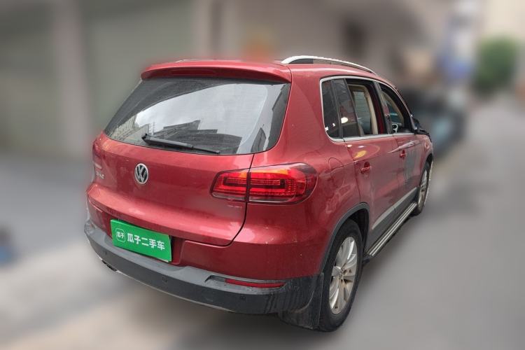 Used Volkswagen Tiguan 2015 1.8TSI Automatic All-Wheel-Drive Luxury Model Rear Right 45 Deg