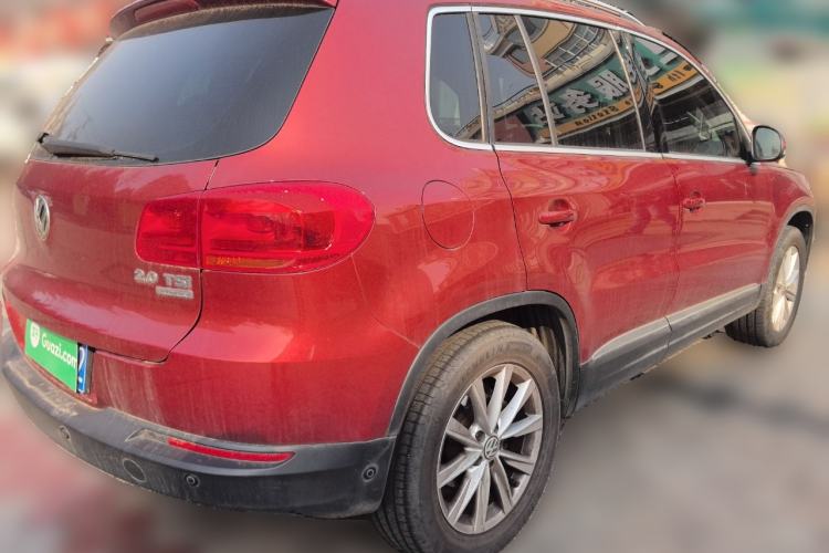 Used Volkswagen Tiguan 2015 2.0 TSI Comfort Edition Rear Right 45 Deg