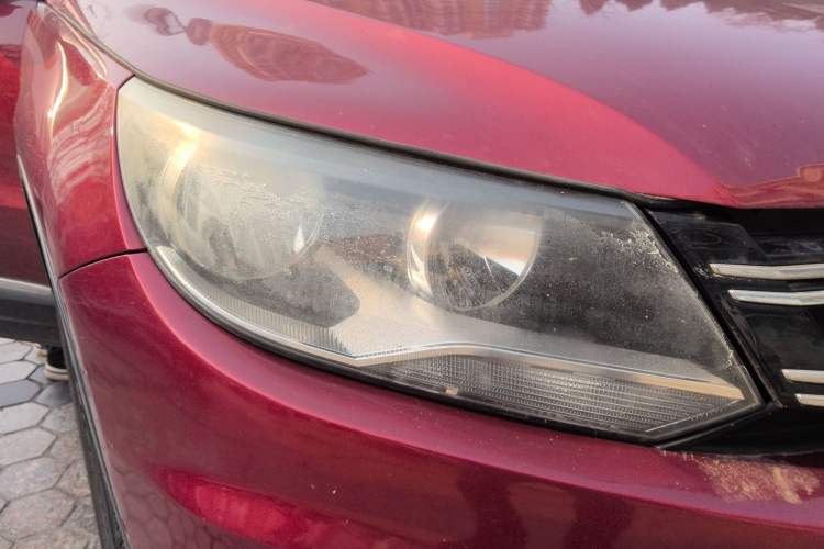 Used Volkswagen Tiguan 2015 2.0 TSI Comfort Edition Right Front Headlight