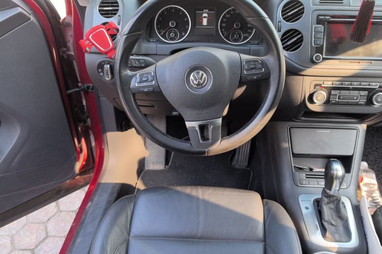 Used Volkswagen Tiguan 2015 2.0 TSI Comfort Edition Steering Wheel