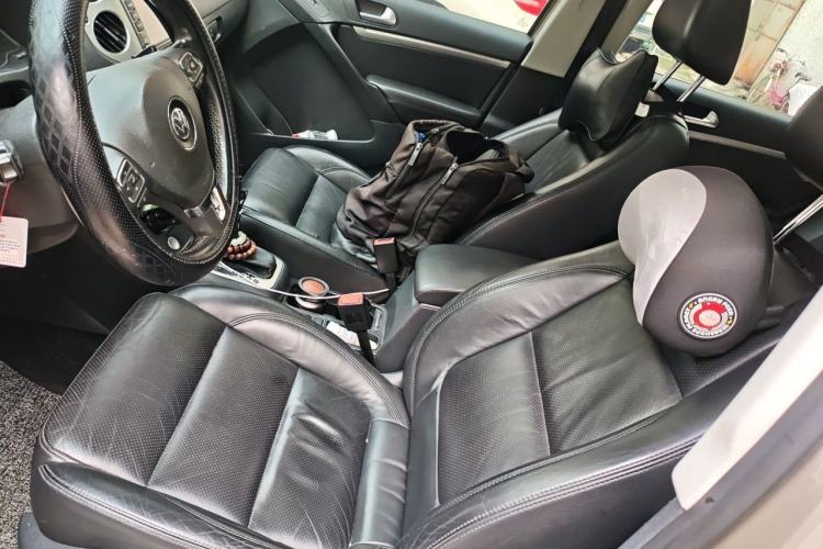 Used Volkswagen Tiguan 2015 1.8TSI Automatic All-Wheel-Drive Luxury Model Left Front Seat