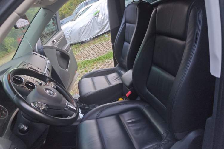 Used Volkswagen Tiguan 2015 1.8TSI Automatic Two-Wheel Drive Comfort Edition Left Front Seat