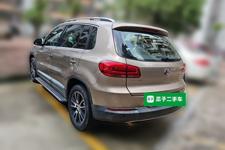 Used Volkswagen Tiguan 2015 1.8TSI Automatic All-Wheel-Drive Luxury Model Rear Left 45 Deg