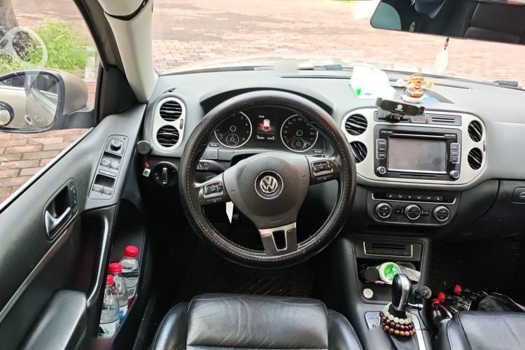 Used Volkswagen Tiguan 2015 1.8TSI Automatic All-Wheel-Drive Luxury Model Steering Wheel