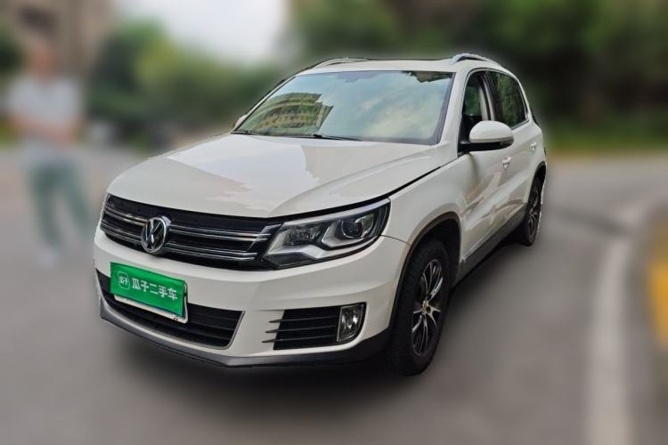 Used Volkswagen Tiguan 2015 1.8TSI Automatic Two-Wheel Drive Luxury Model Guazi used car, China used car export, Used car for sale, Used  cars, Cheapest cars for sale