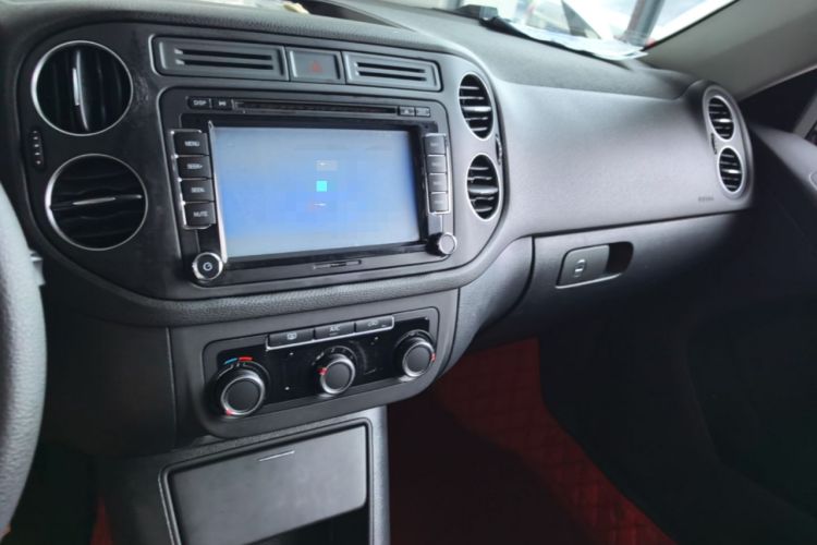 Used Volkswagen Tiguan 2015 1.8TSI Automatic Two-Wheel Drive Trend Edition Audio And AC Panel