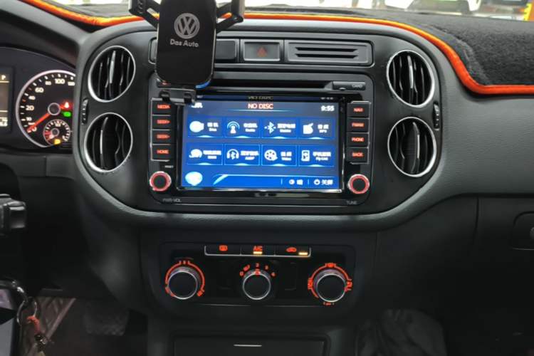 Used Volkswagen Tiguan 2015 1.8TSI Automatic Two-Wheel Drive Trend Edition Audio And AC Panel