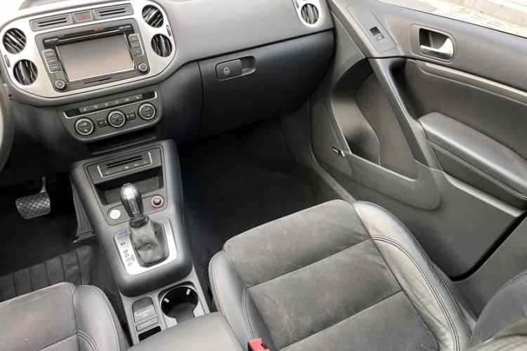 Used Volkswagen Tiguan 2015 2.0 TSI Automatic All-Wheel Drive Flagship Edition Audio And AC Panel