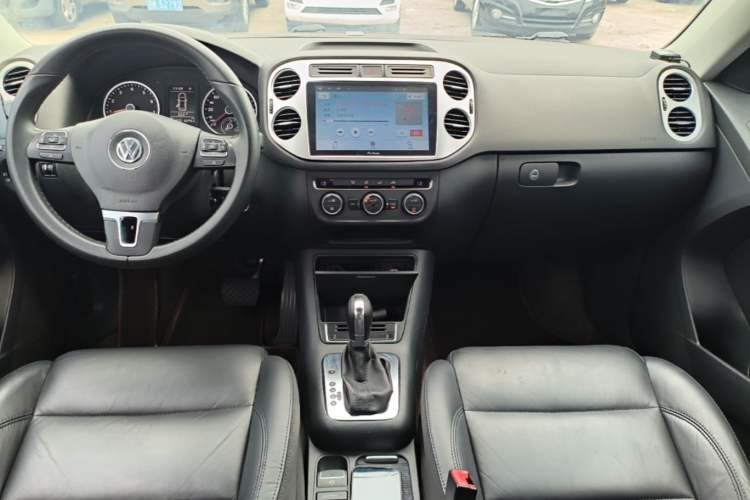 Used Volkswagen Tiguan 2015 1.8TSI Automatic Two-Wheel Drive Comfort Edition Audio And AC Panel